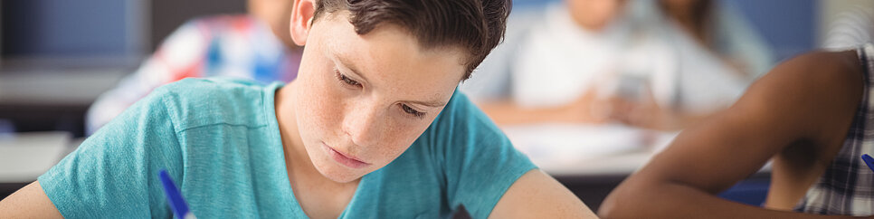 Kinder mit Legasthenie sind in der Schule häufig überfordert.
