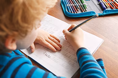 Eine pädagogische LRS-Therapie im LOS hilft Kindern und Erwachsenen. Eine pädagogische LRS-Therapie im LOS hilft Kindern und Erwachsenen.