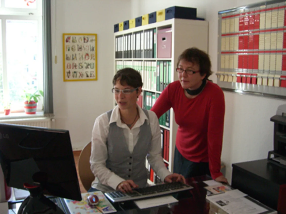 Frau Kuhl und Frau Hesse im LOS Halle Frau Kuhl und Frau Hesse im LOS Halle