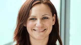 Dr. Simone Jambor-Fahlen Dr. Simone Jambor-Fahlen