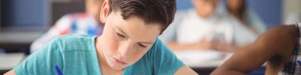 Kinder mit Legasthenie sind in der Schule häufig überfordert. Kinder mit Legasthenie sind in der Schule häufig überfordert.