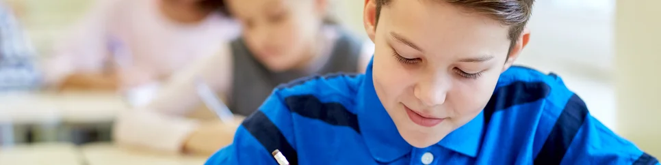 Schüler, die von einer Legasthenie betroffen sind, können dem Unterricht häufig nur schwer folgen. Schüler, die von einer Legasthenie betroffen sind, können dem Unterricht häufig nur schwer folgen.