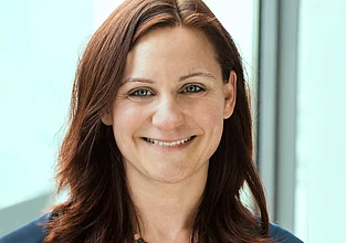 Dr. Simone Jambor-Fahlen Dr. Simone Jambor-Fahlen