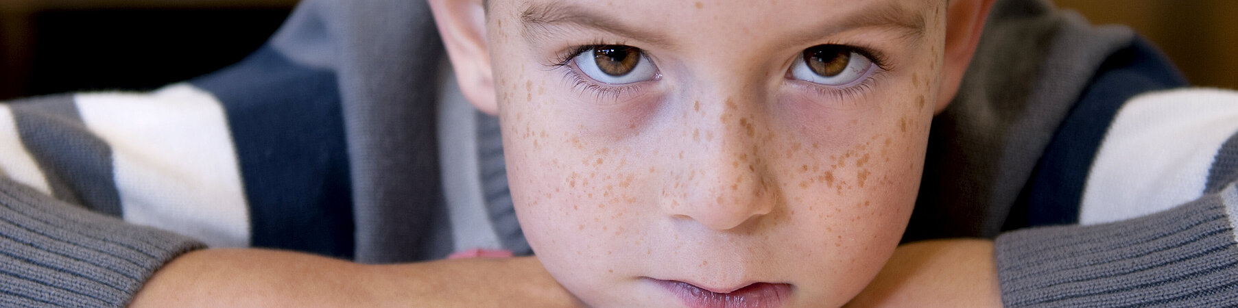 Beim Förderunterricht im LOS werden Kinder individuell von ausgebildeten Pädagogen begleitet.