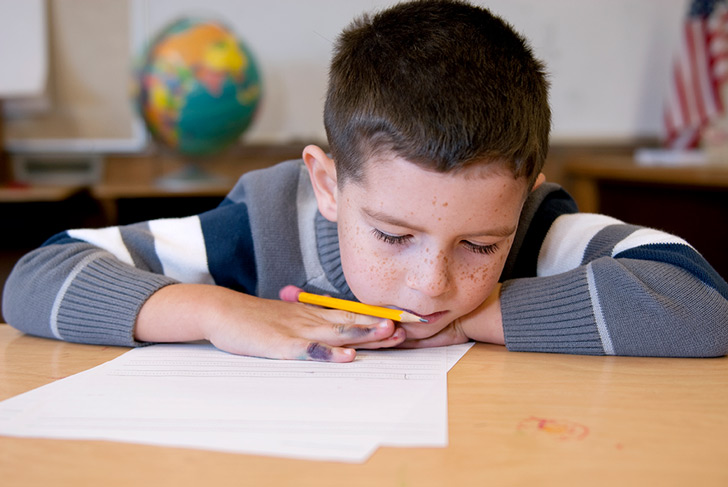 Im LOS kümmern sich ausgebildete Pädagogen um Kinder, die Probleme im Lesen und Schreiben haben. Im LOS kümmern sich ausgebildete Pädagogen um Kinder, die Probleme im Lesen und Schreiben haben.